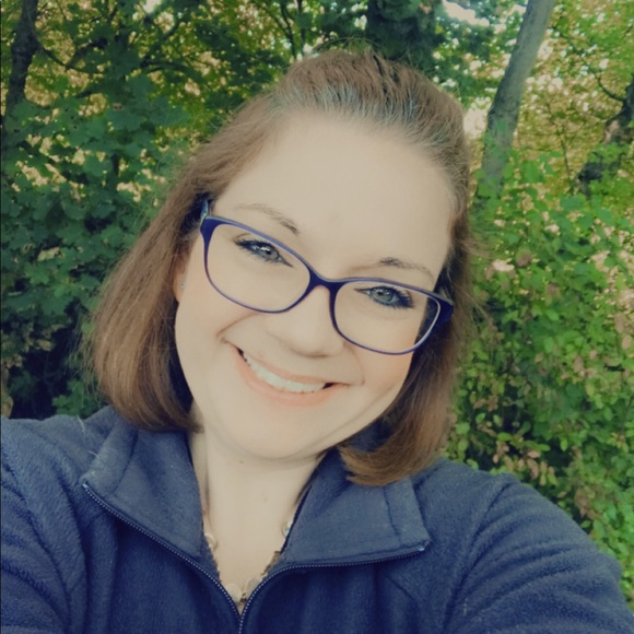 ❄️Make me an offer❄️Meet your Posher, Ashley - Picture 1 of 1